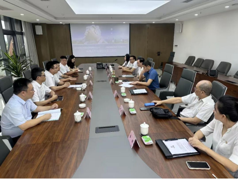 匯東商貿(mào)與中建西南院墻材公司、四川稚桐綠色材料公司簽署戰(zhàn)略合作